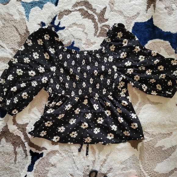 No Boundaries floral Shirt - Picture 2 of 6